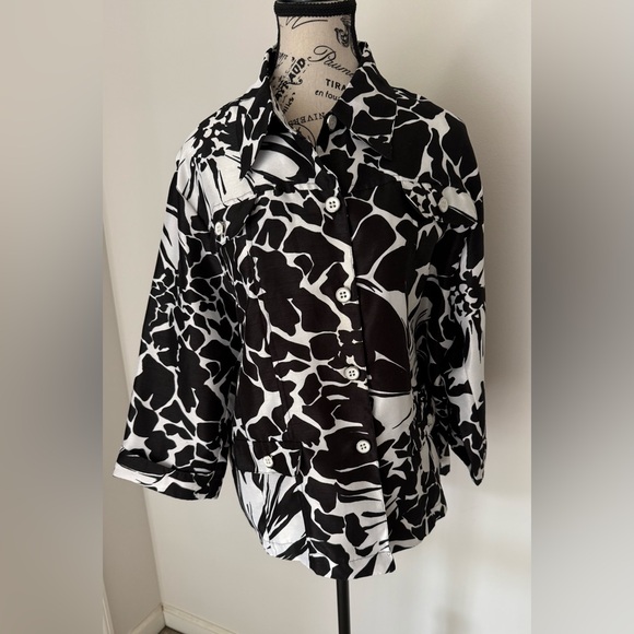 Southern Lady Tops - Southern Lady Black & White ButtonUp Shirt faux pockets 3/4 sleeves Petite Large